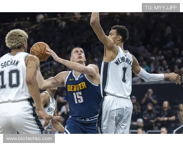 文班在前两场比赛中狂砍69分26板12帽展现全能实力有望同时夺得MVPDPOY和MIP